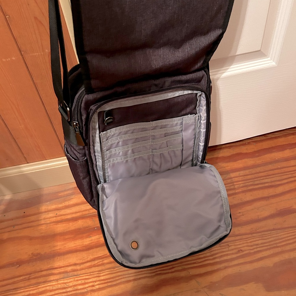 Ibagbar Messenger Bag